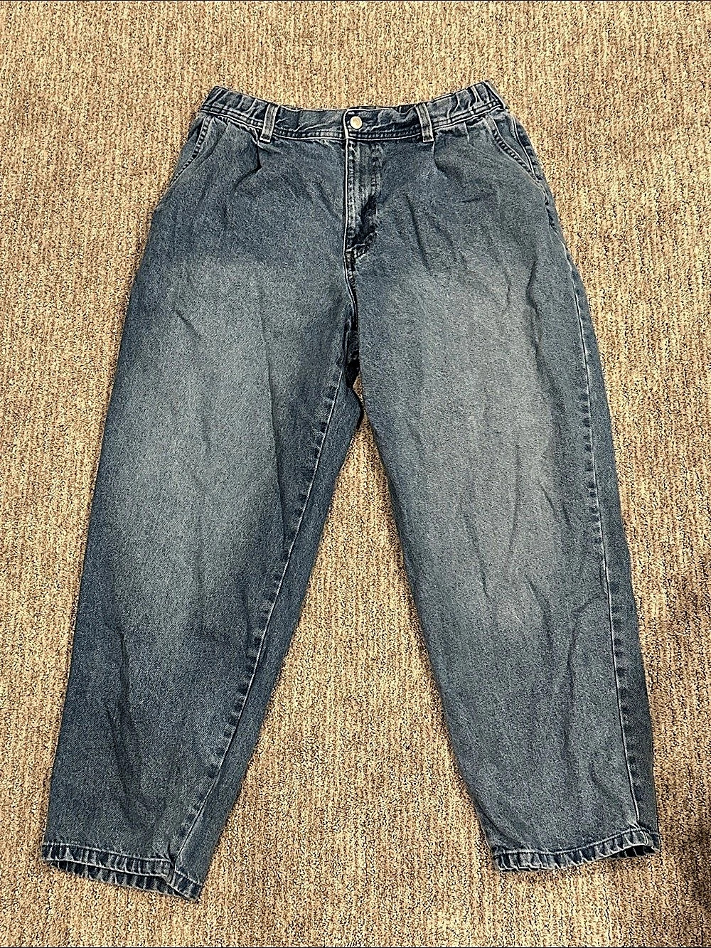 GU Barrel Leg Jeans Boyfriend Jeans in Blue Size Large Like New
